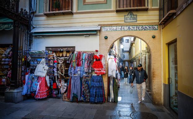 Granada roza el lleno hotelero en el Puente de la Constitución