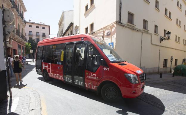 Granada bonifica el 50% del billete de autobús a partir del 1 de enero