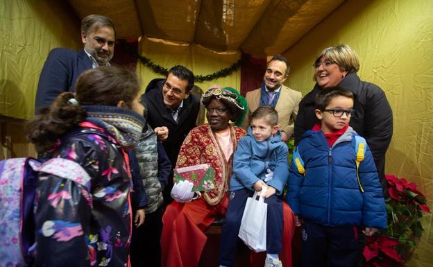 El Cartero Real, este lunes en el Ayuntamiento de Granada/ALFREDO AGUILAR