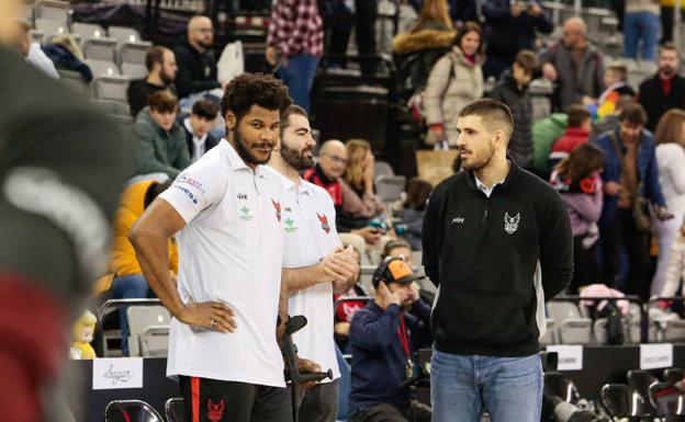 Cristiano Felicio, Luke Maye y David Iriarte, plaga de lesionados en la pintura del Covirán. /aguilar